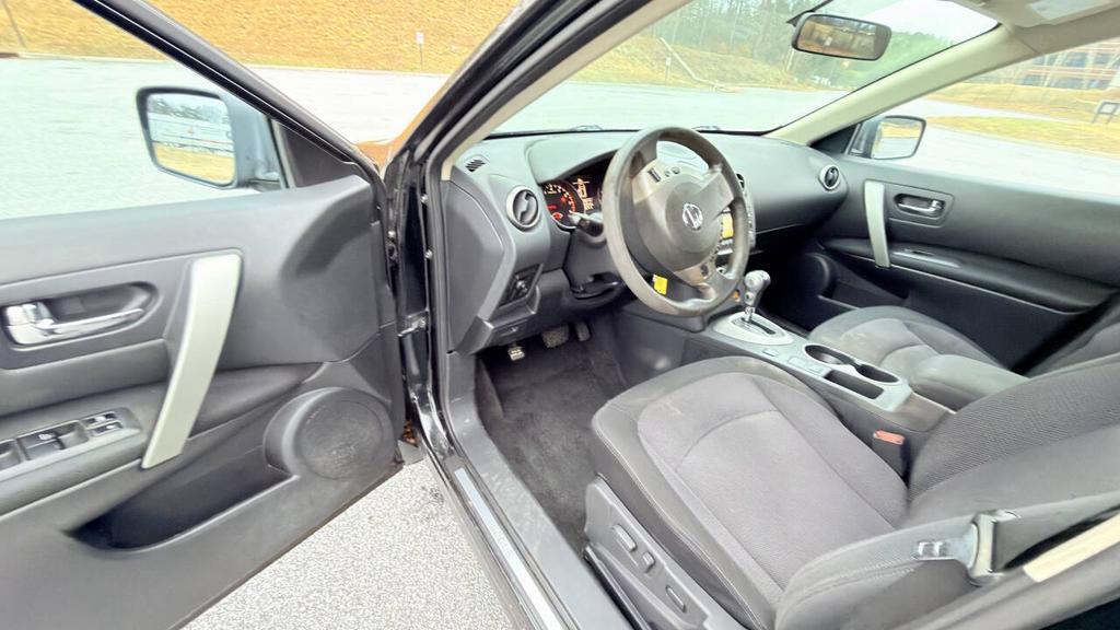2012 Nissan Rogue - $4,500