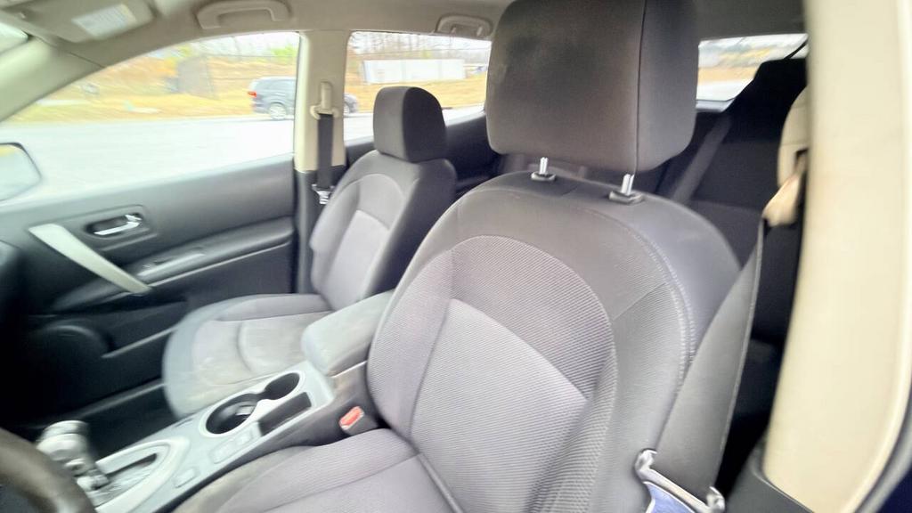 2012 Nissan Rogue - $4,500
