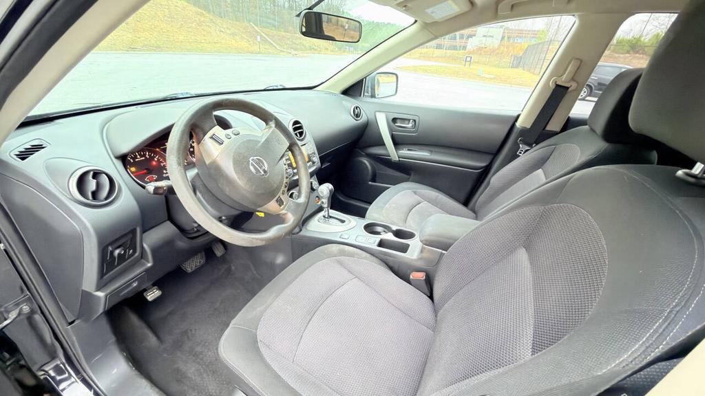 2012 Nissan Rogue - $4,500