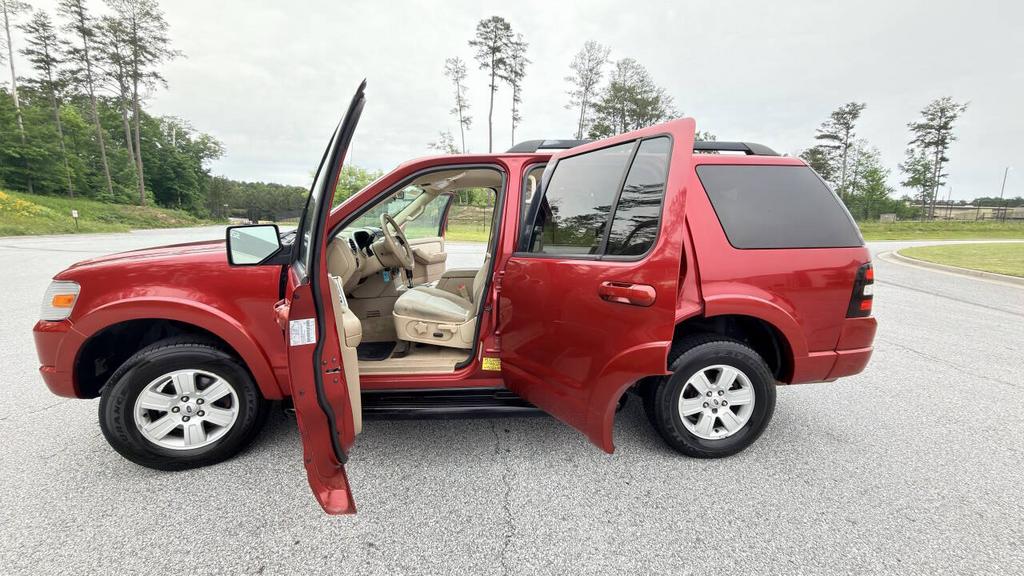 2010 Ford Explorer - $4,300
