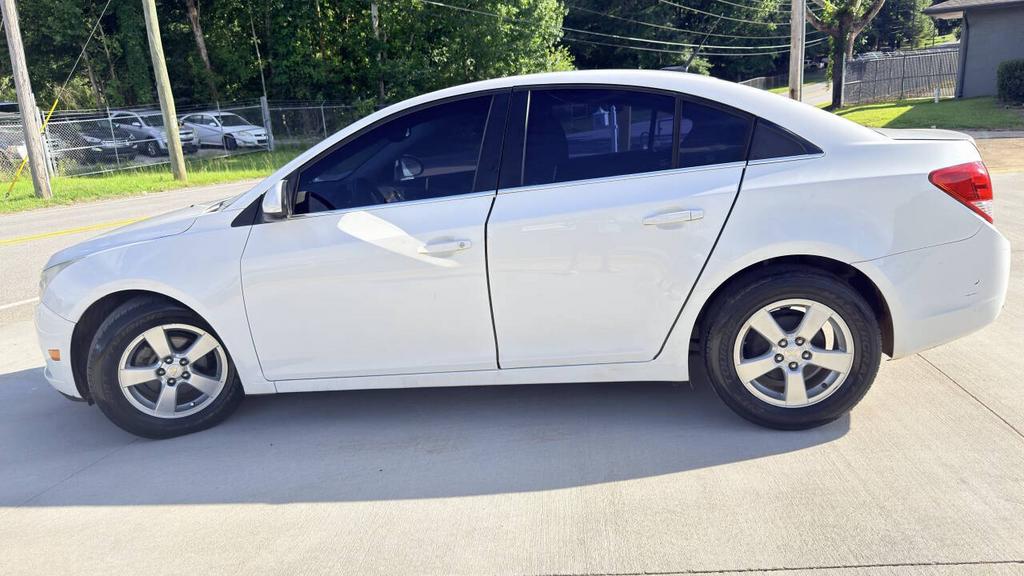 2014 Chevrolet Cruze - $3,500
