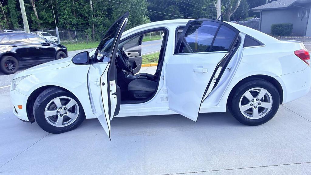2014 Chevrolet Cruze - $3,500