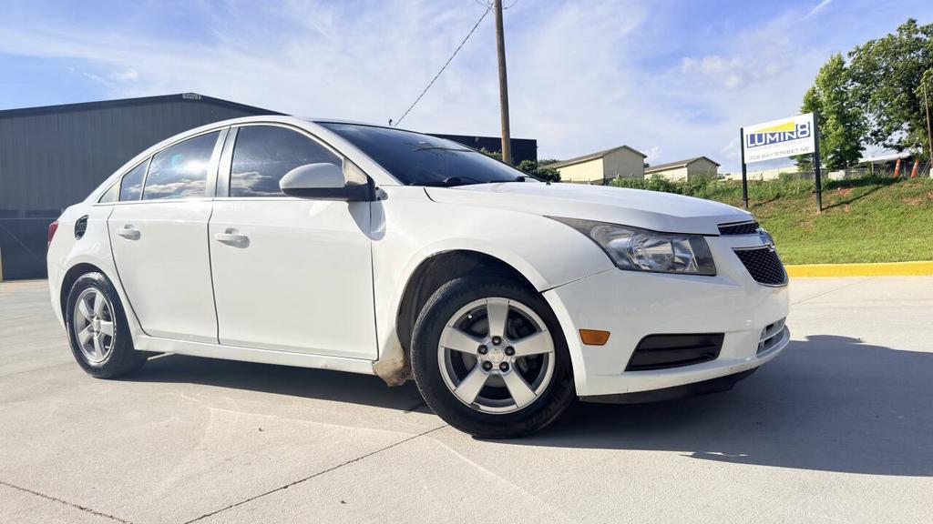 2014 Chevrolet Cruze - $3,500