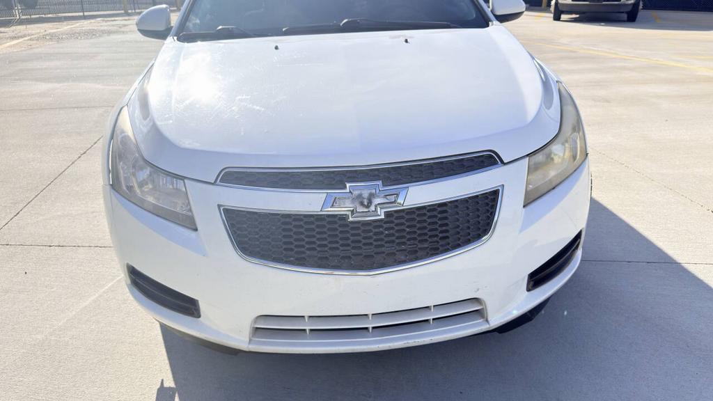 2014 Chevrolet Cruze - $3,500