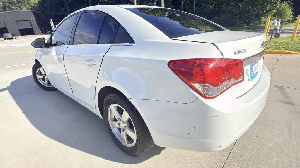 2014 Chevrolet Cruze - $3,500