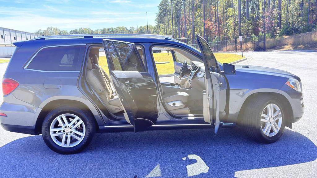 2013 Mercedes-Benz GL-Class - $7,500
