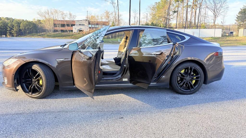 2013 Tesla Model S - $8,800