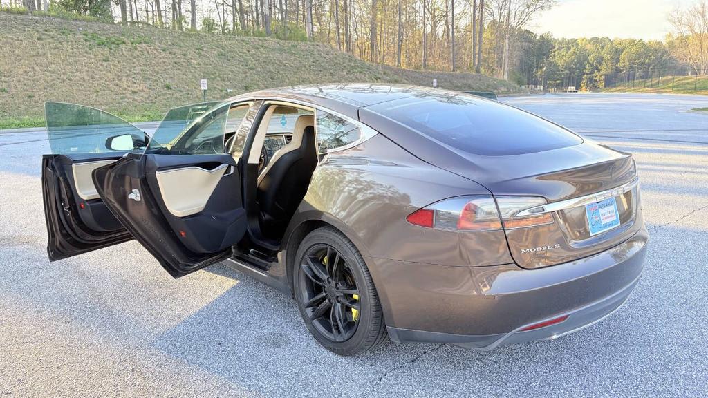2013 Tesla Model S - $8,800