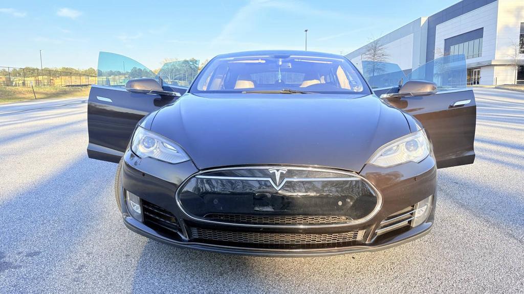 2013 Tesla Model S - $8,800