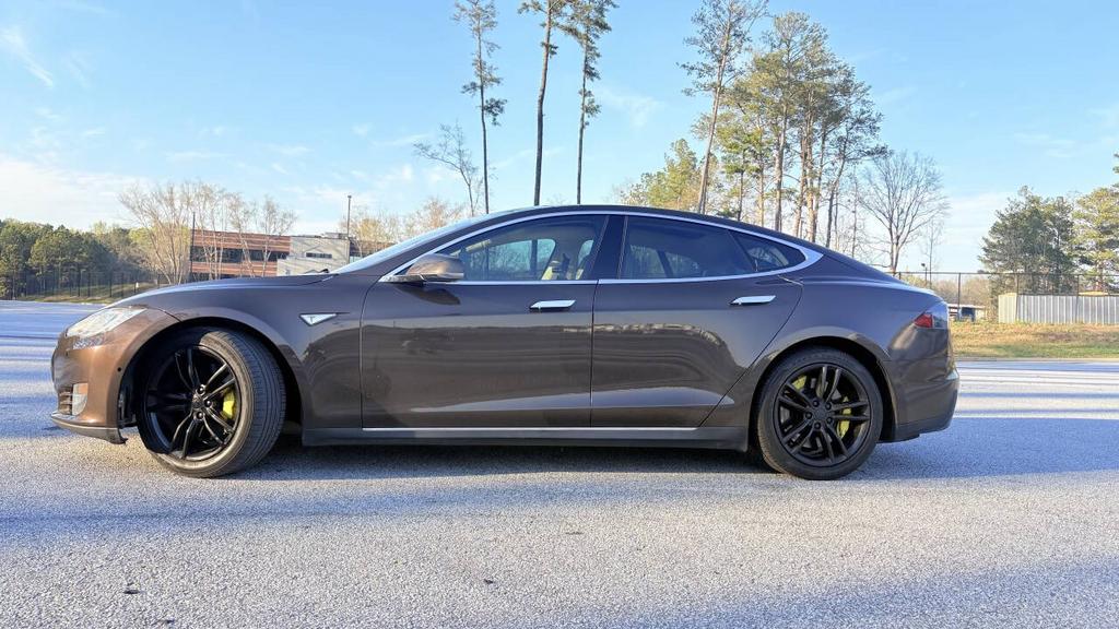 2013 Tesla Model S - $8,800
