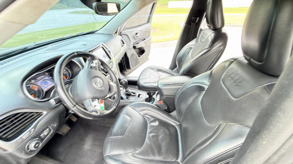 2019 Jeep Cherokee - $5,800