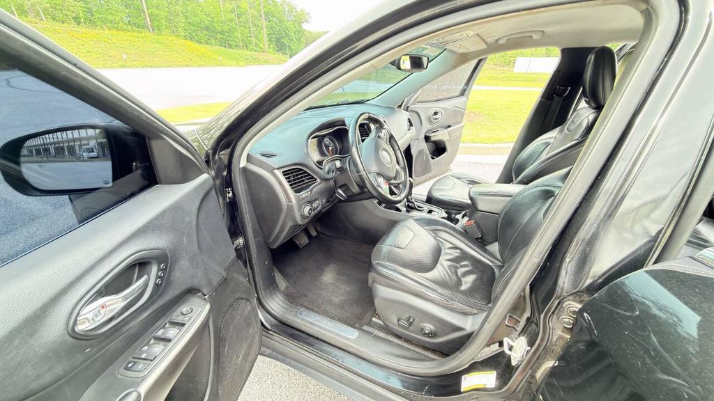 2019 Jeep Cherokee - $5,800