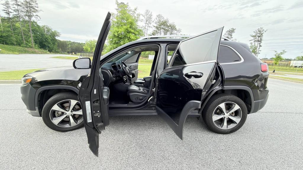 2019 Jeep Cherokee - $5,800
