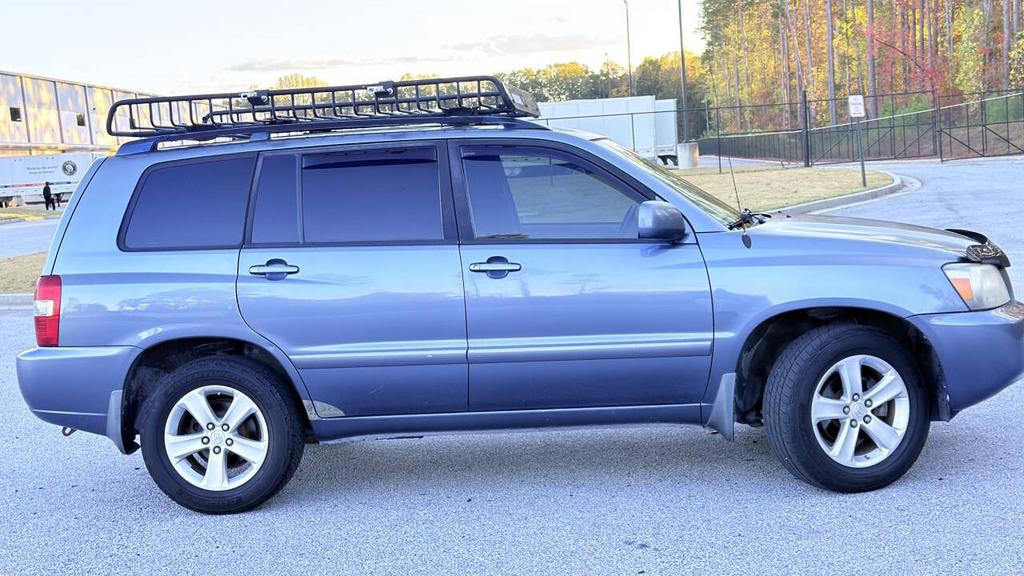 2005 Toyota Highlander - $4,900
