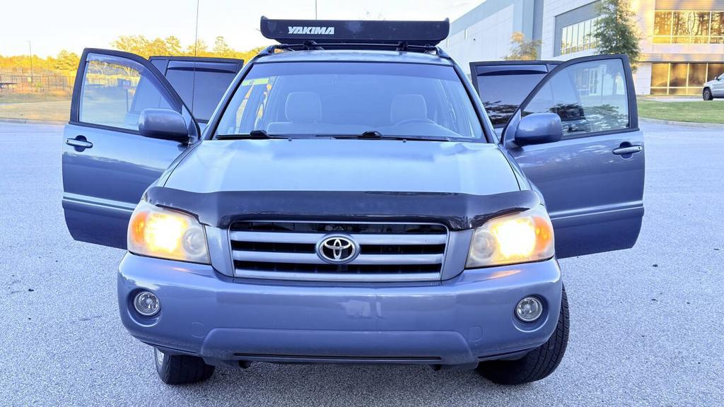 2005 Toyota Highlander - $4,900