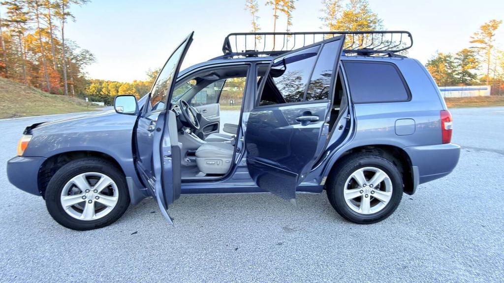 2005 Toyota Highlander - $4,900