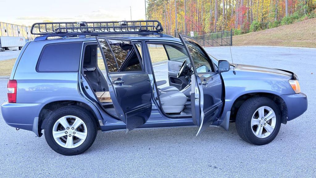 2005 Toyota Highlander - $4,900