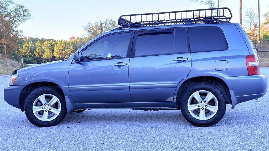 2005 Toyota Highlander - $4,900