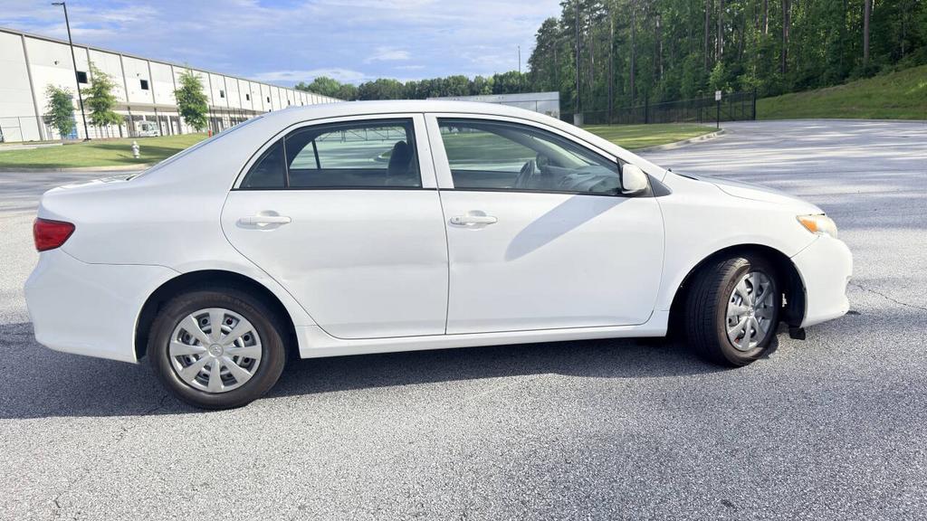 2009 Toyota Corolla - $3,900