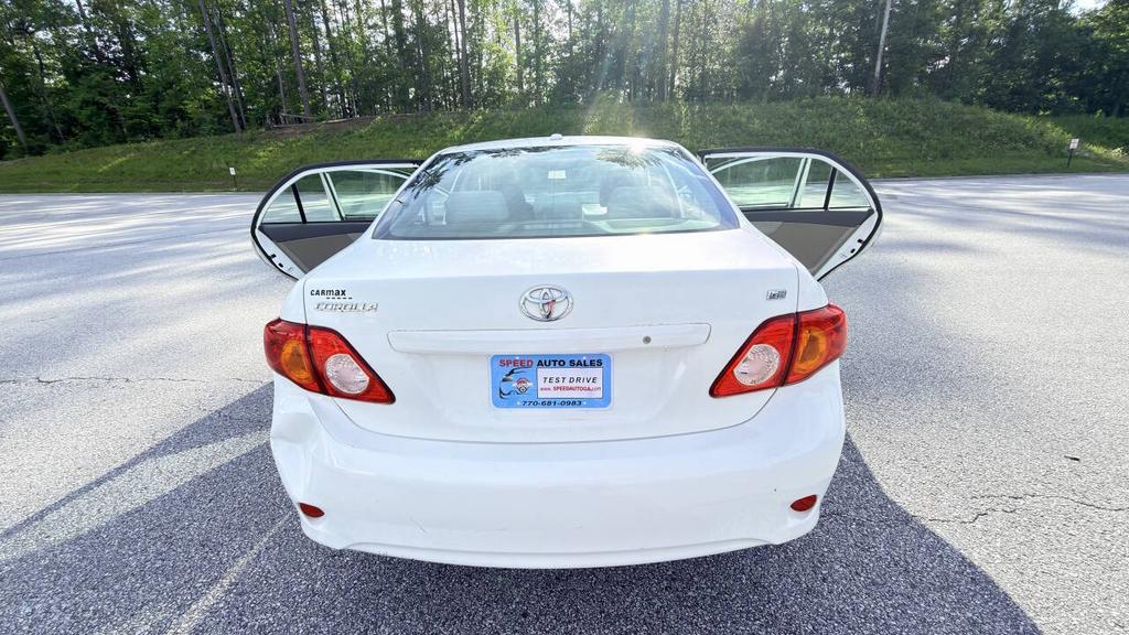 2009 Toyota Corolla - $3,900