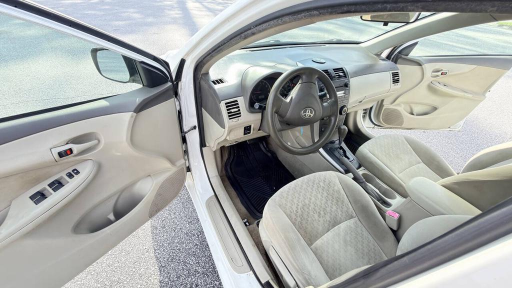 2009 Toyota Corolla - $3,900