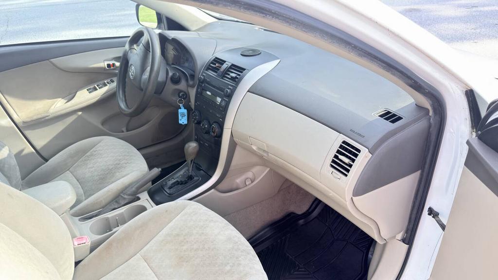 2009 Toyota Corolla - $3,900