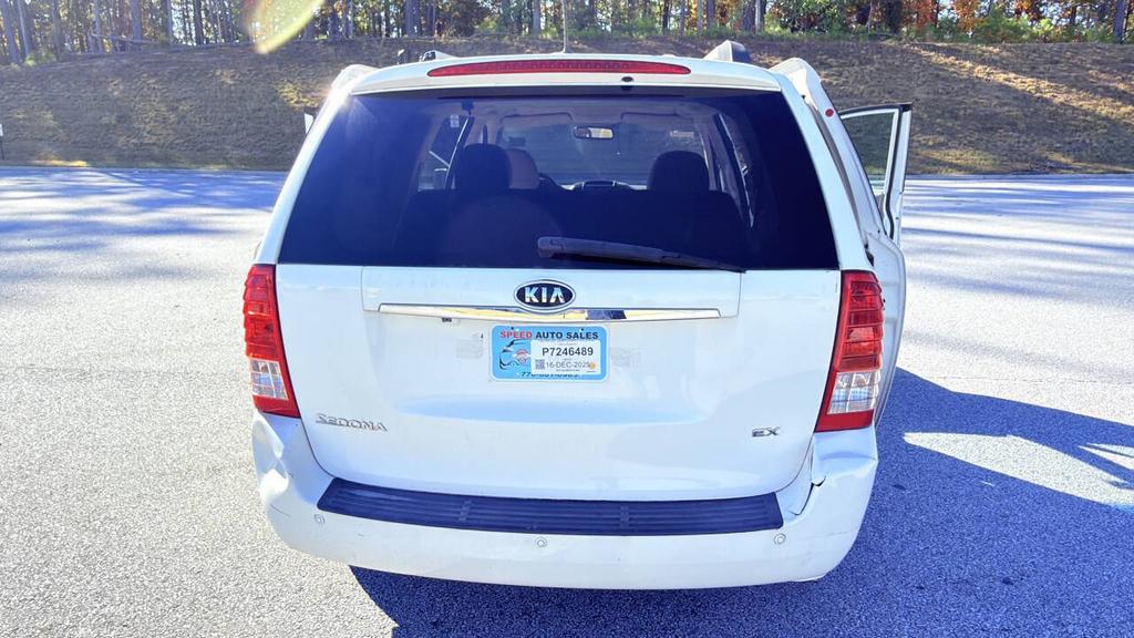 2012 Kia Sedona - $5,500