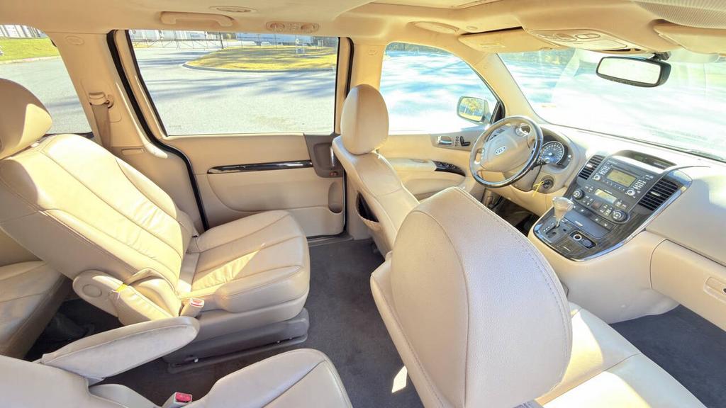 2012 Kia Sedona - $5,500