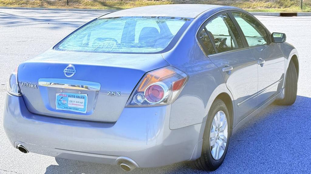 2010 Nissan Altima - $3,500