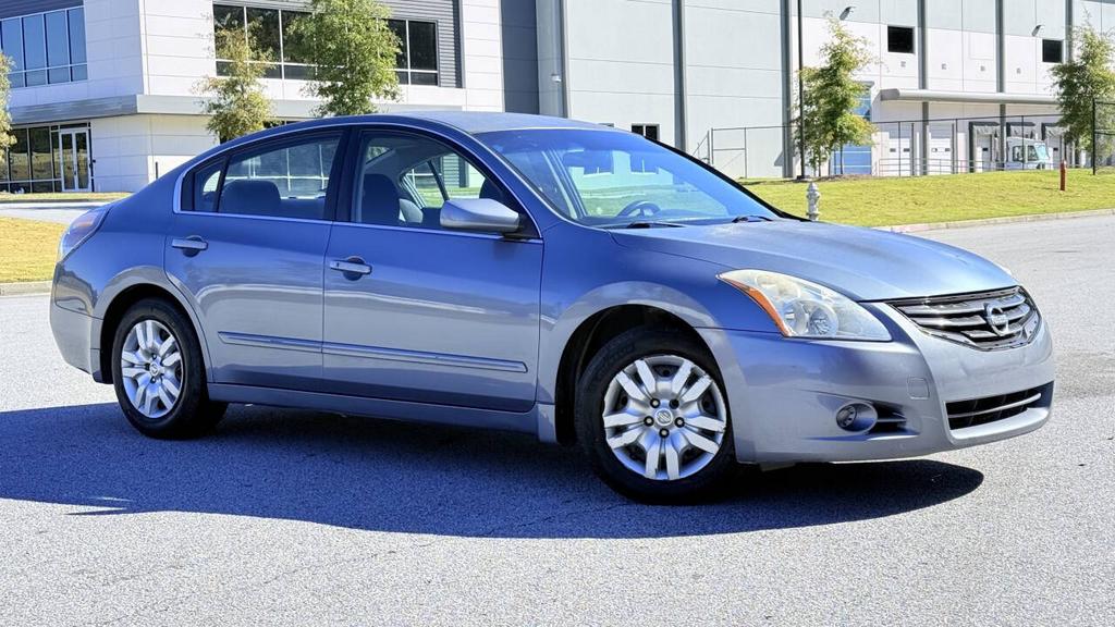 2010 Nissan Altima - $3,500