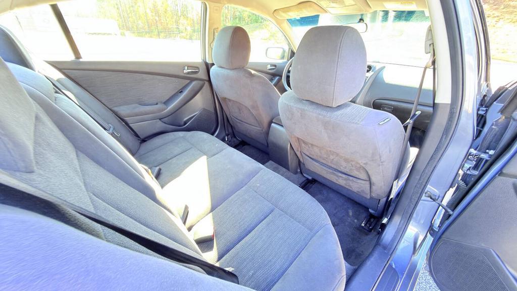 2010 Nissan Altima - $3,500