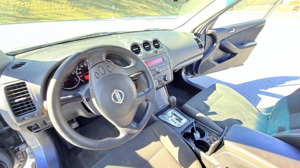 2010 Nissan Altima - $3,500