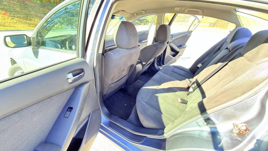 2010 Nissan Altima - $3,500