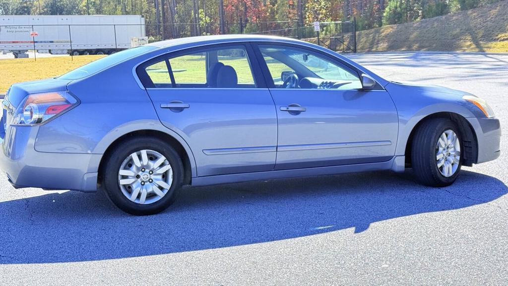 2010 Nissan Altima - $3,500