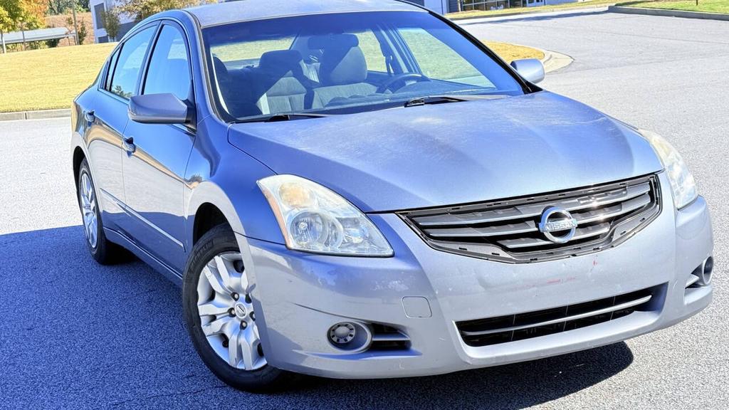 2010 Nissan Altima - $3,500