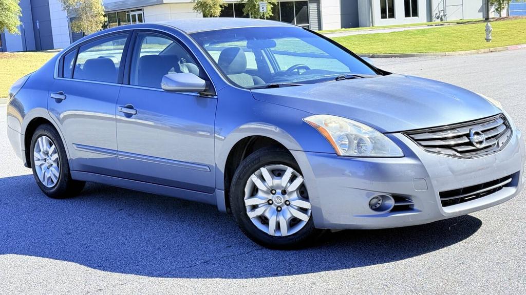 2010 Nissan Altima - $3,500