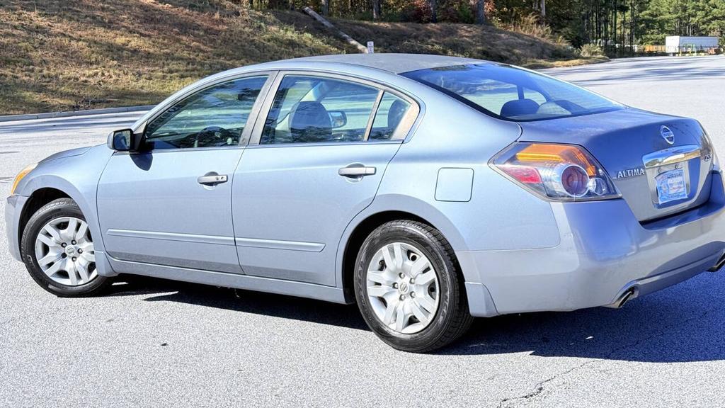 2010 Nissan Altima - $3,500