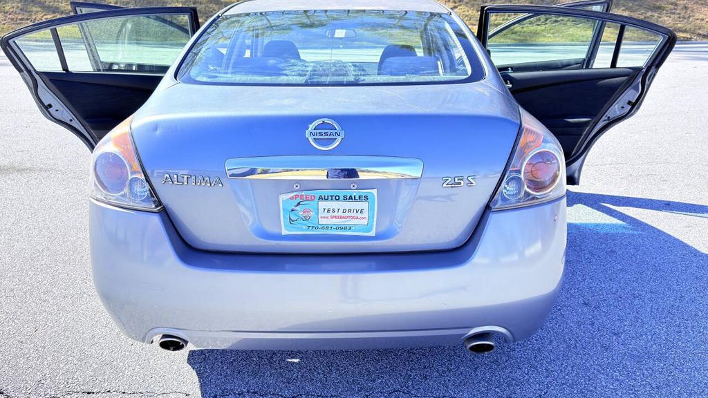 2010 Nissan Altima - $3,500