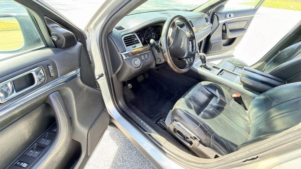 2010 Lincoln MKS - $4,900