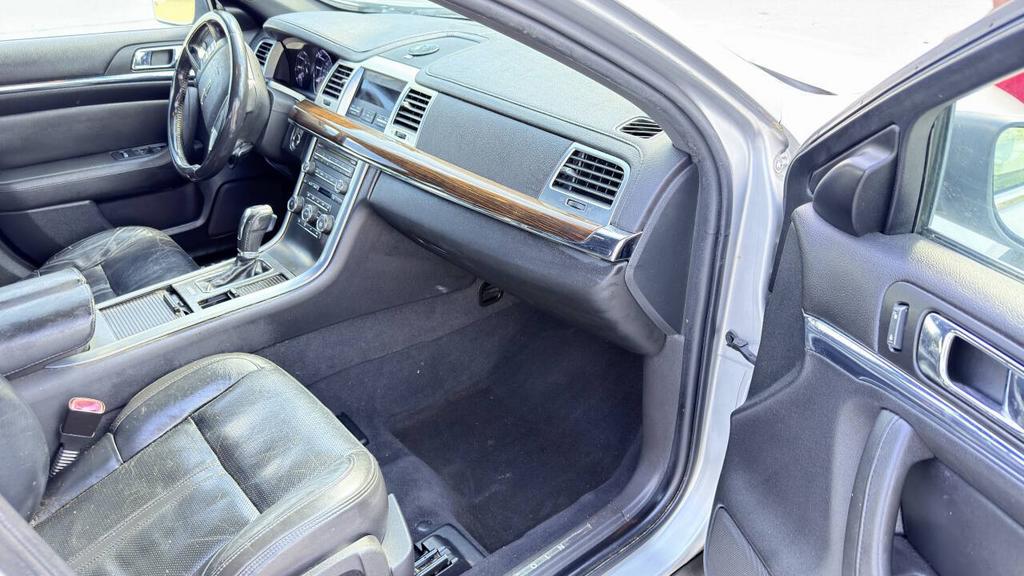 2010 Lincoln MKS - $4,900