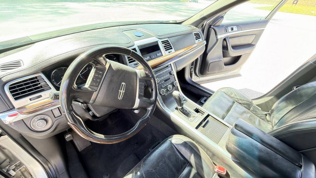 2010 Lincoln MKS - $4,900