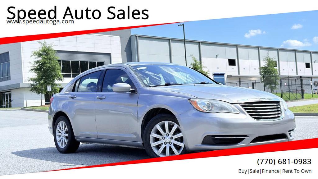 2013 Chrysler 200 - $5,500