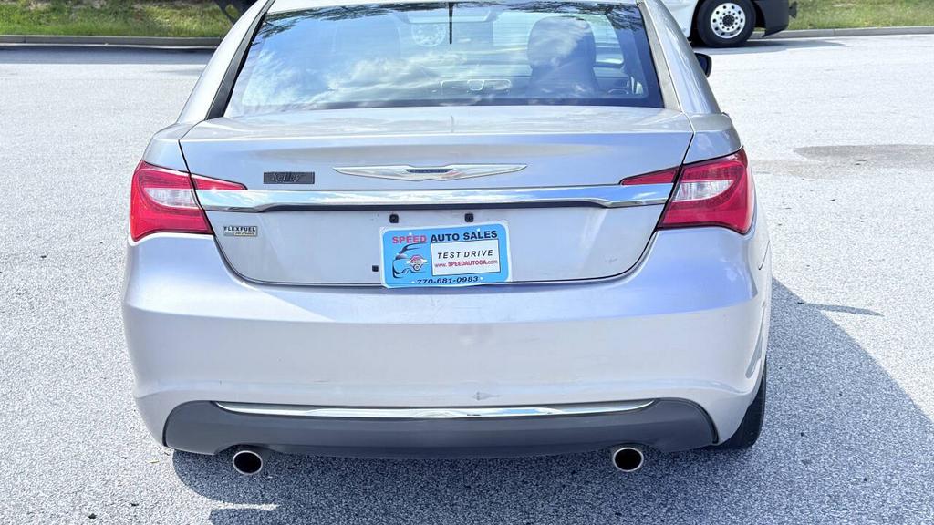 2013 Chrysler 200 - $5,500