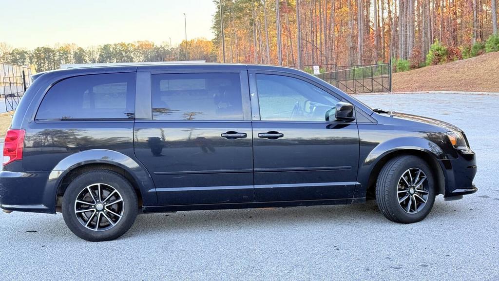 2015 Dodge Grand Caravan - $5,500