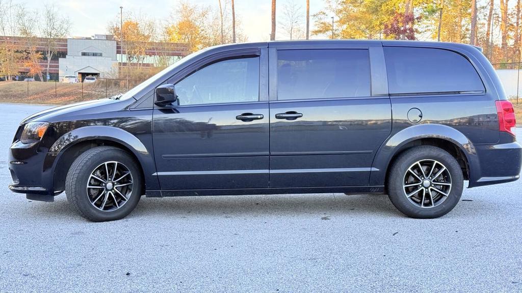 2015 Dodge Grand Caravan - $5,500