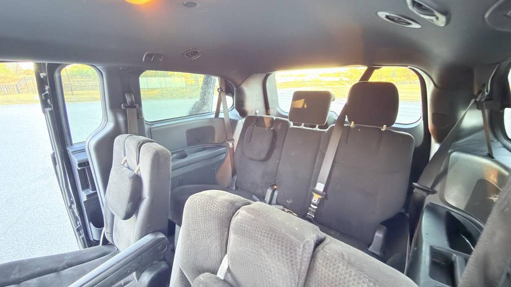 2015 Dodge Grand Caravan - $5,500