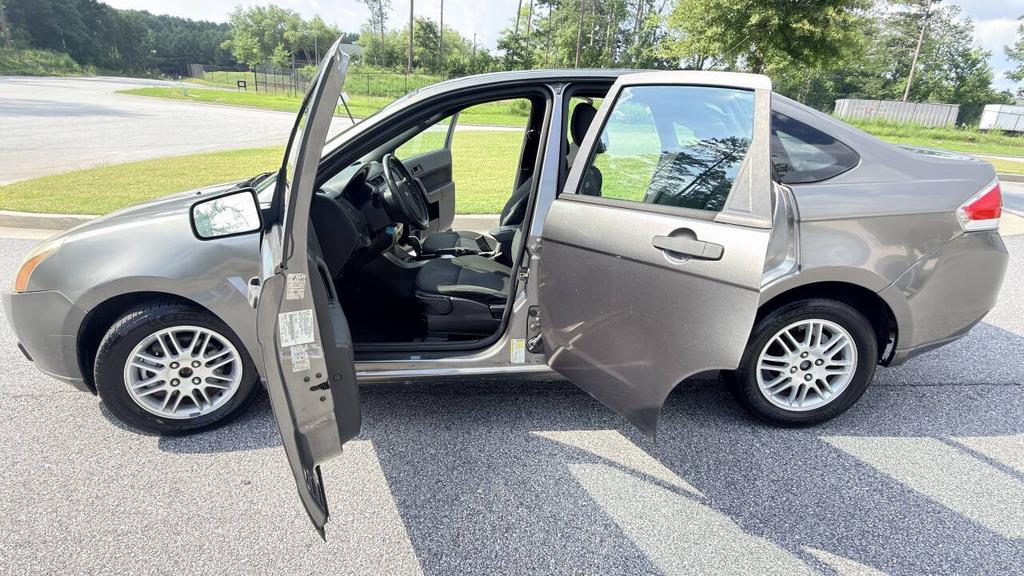 2010 Ford Focus - $2,850