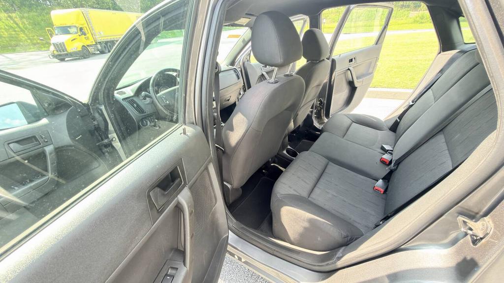 2010 Ford Focus - $2,850