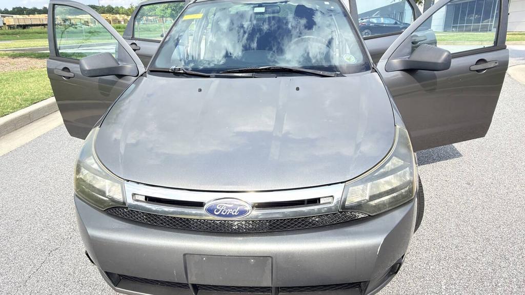 2010 Ford Focus - $2,850