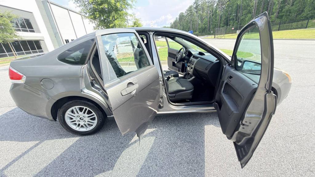 2010 Ford Focus - $2,850